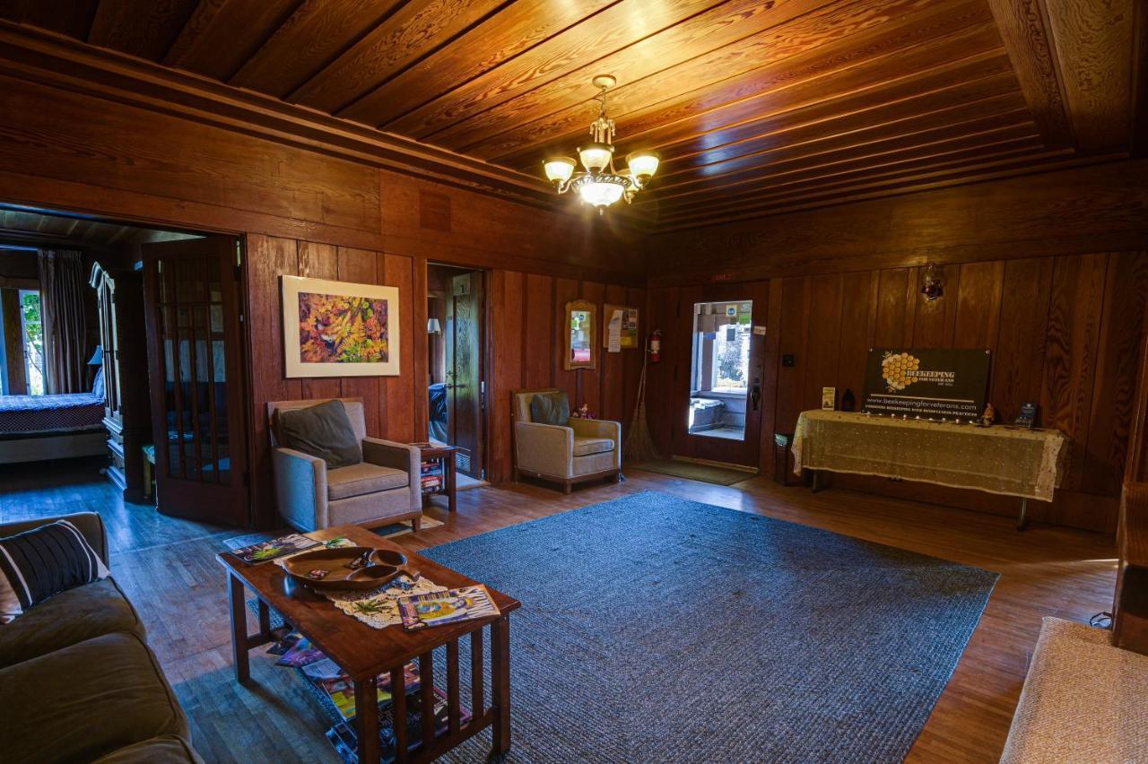 The Captains Quarters Fort Bragg Buitenkant foto